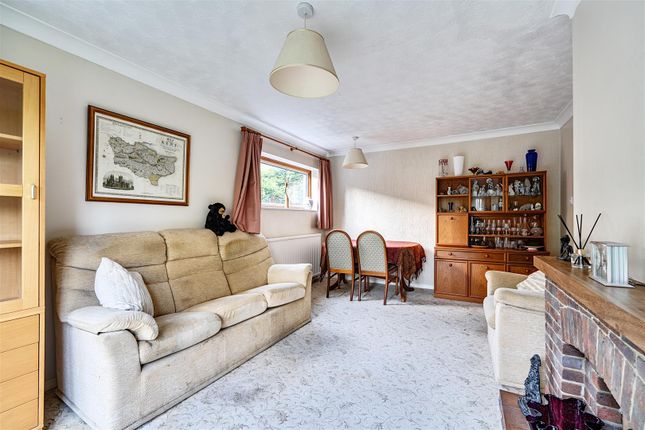 3, Horseshoes Lane, Maidstone photo 3