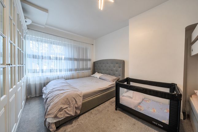 4, D'arcy Drive, Harrow photo 2