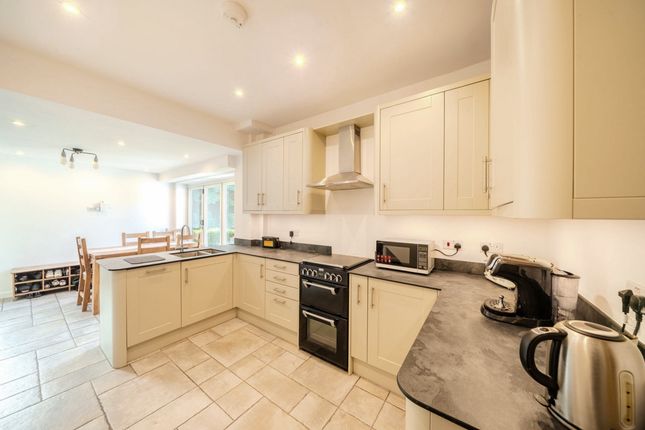 Abergavenny Road, Monmouthshire photo 3
