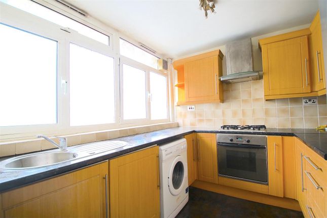 Shared accommodation to rent in Crowder Street, London