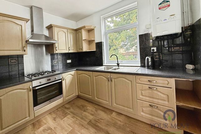 17, Doe Royd Crescent, Sheffield photo 3