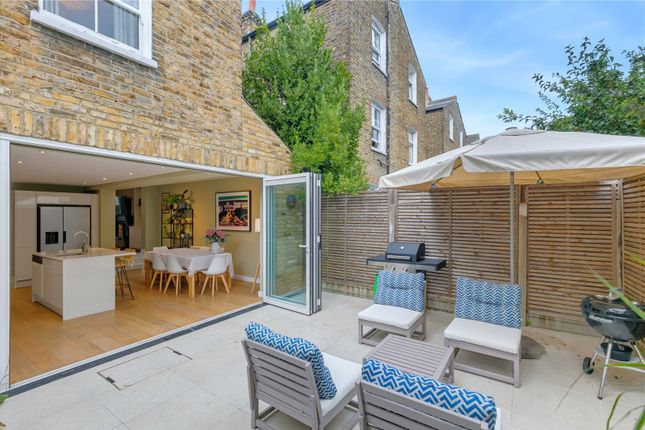 165, Broomwood Road, London photo 4