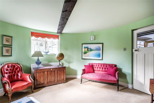 Oast House, 21, Croydon Road, Kent photo 3