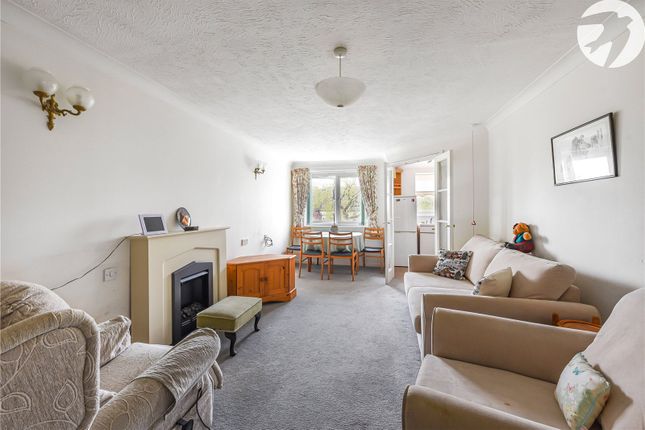 64, Kennett Court, Swanley photo 4