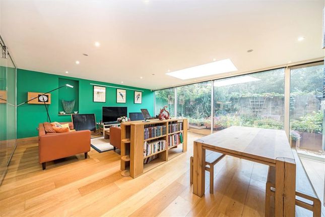 16, Langton Way, London photo 3