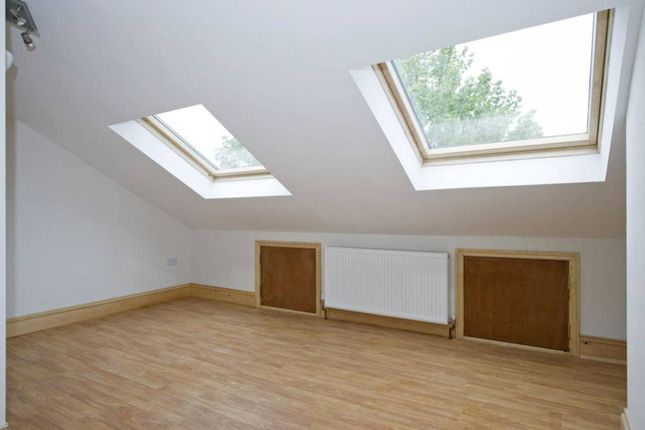 Thumbnail Flat to rent in Rossiter Road, Balham, London