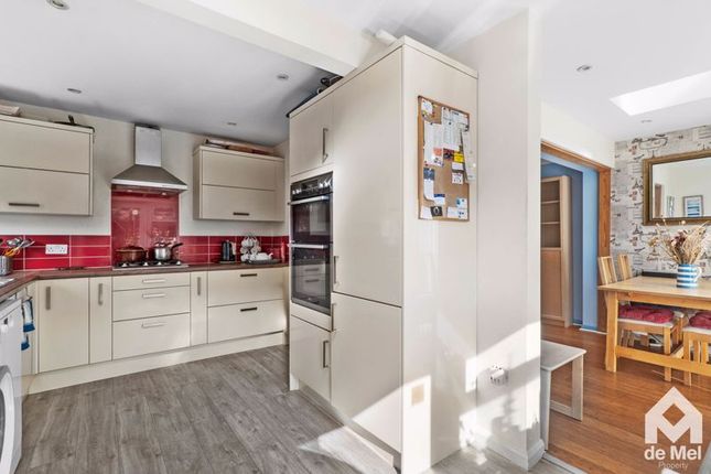 84, Springbank Road, Cheltenham photo 3