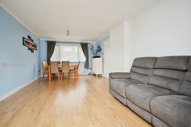 1, Copperhurst Walk, Margate photo 4