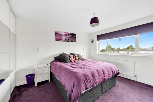 Property for sale in Mungo Park Way, Orpington