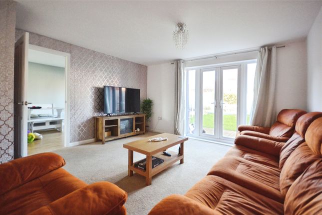 9, Turnstone Avenue, Devon photo 3
