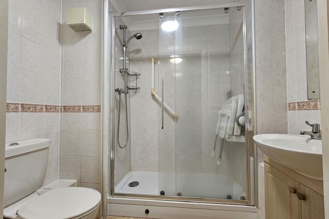 14, Trafalgar Court, Penzance photo 5