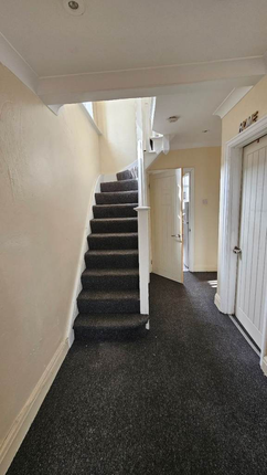 68, Windermere Avenue, Wembley photo 4