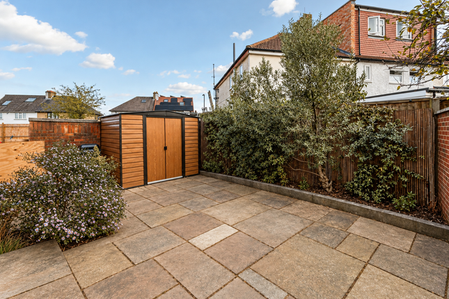 44 Highfield Road, London photo 3