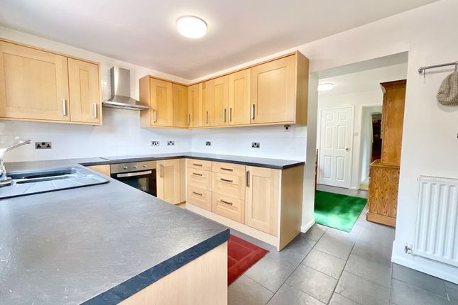55 Greenfields, Stafford photo 3