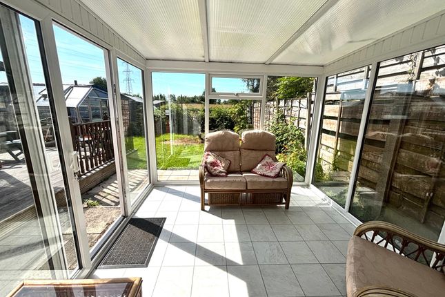 369 Ringley Road West, Manchester photo 3