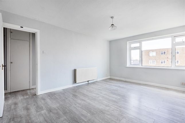 11 Janeston Court, Wilbury Crescent, Hove photo 2