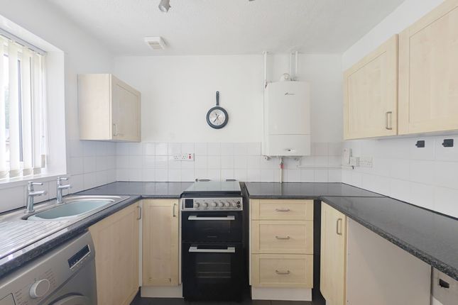 4 Robin Close, Runcorn photo 5