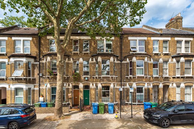 4-bed house on 21 Searles Road, London, £5,800/mo