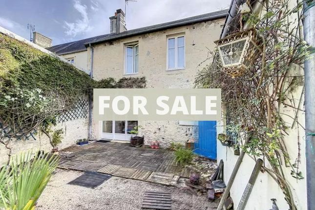 Thumbnail Town house for sale in Bayeux, Basse-Normandie, 14400, France