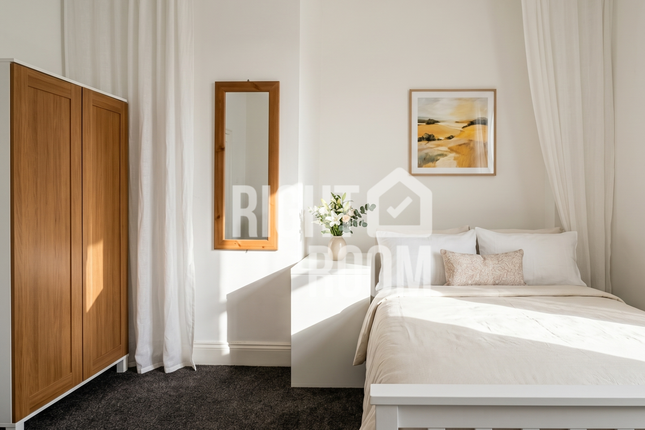 58a Albert Road, Southsea photo 5