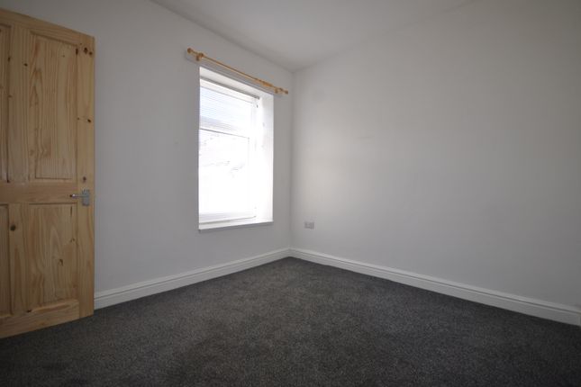 38, Pontypridd photo 5