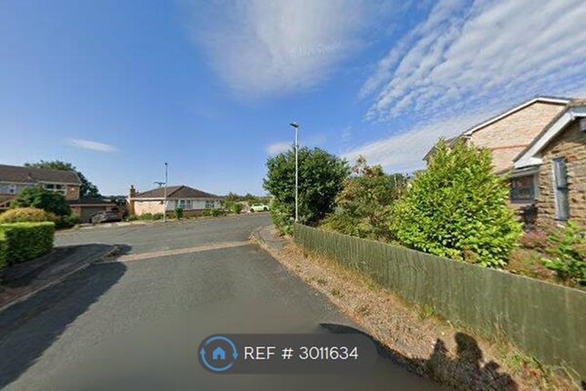3-bed house on Leith Court, Dewsbury, £1,450/mo