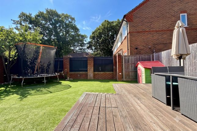 45, Sorrel Drive, Fareham photo 2