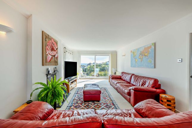 8, Dolphin Crescent, Paignton photo 4