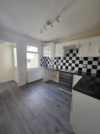 22, Myrtle Road, Eastbourne photo 4