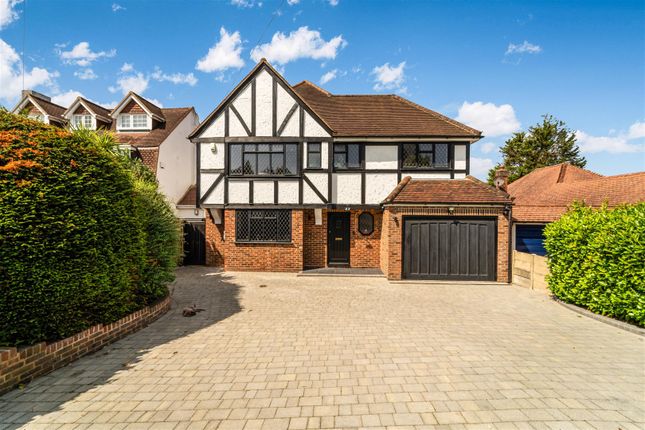 Ruden Way, (Extras)-116.Jpg