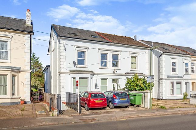 Flat for sale in Gloucester Road, Redhill