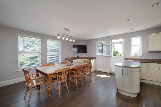 1, Beauchamp Crescent, Plymouth photo 3