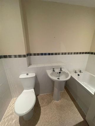 2d, Mullett Street, Brierley Hill photo 4