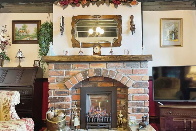 The Old Vicarage Cottage, Leek Road, Wetley Rocks, Staffordshire photo 2