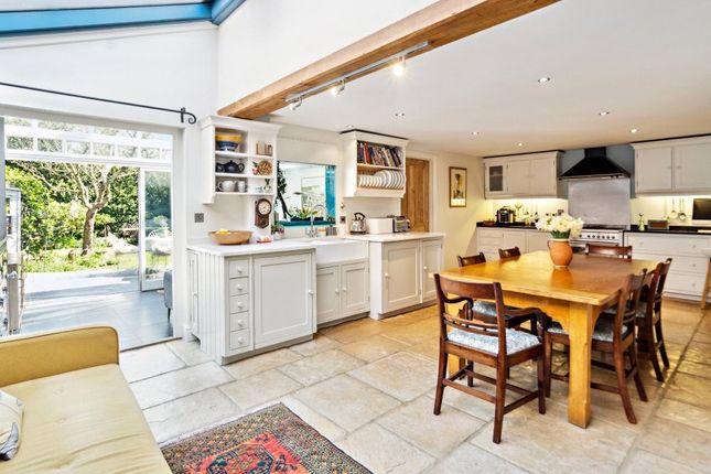 Kensington Cottage, 20, Glade Road, Buckinghamshire photo 4
