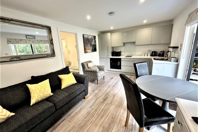 27a, Forest Way, Orpington photo 4