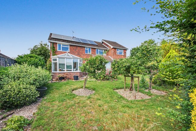 6 Chestnut Rise, Southampton photo 3