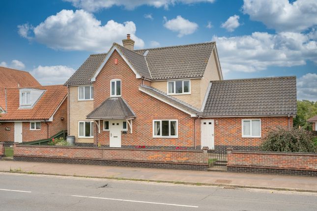 Thumbnail Detached house for sale in River View, Gillingham, Beccles