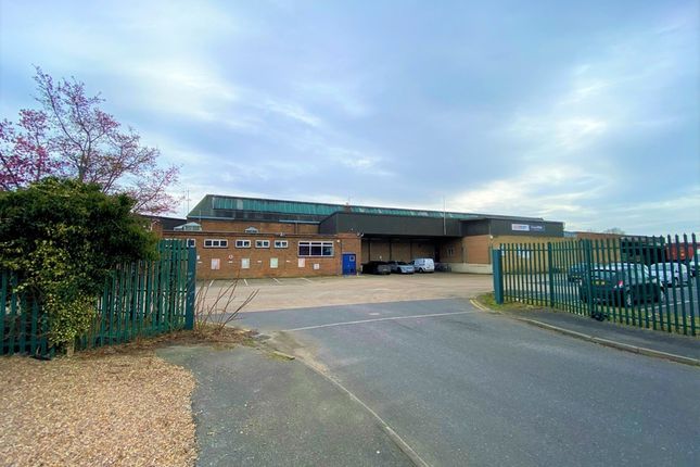 Light industrial to let in Pioneer Way, Lincoln, Lincolnshire