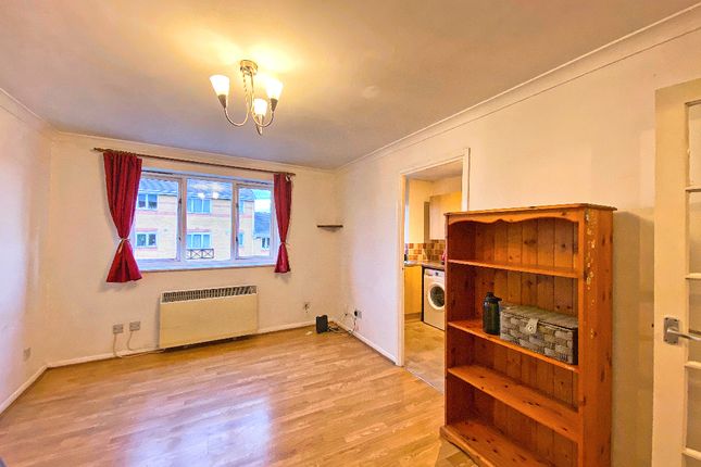 202, Ascot Court, Aldershot photo 4