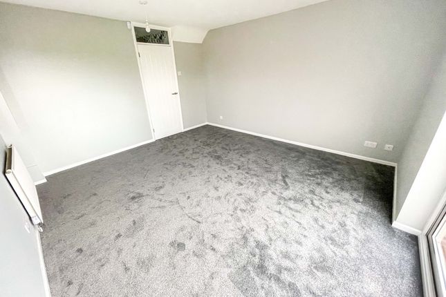 17 Junction Road, Stourbridge photo 3
