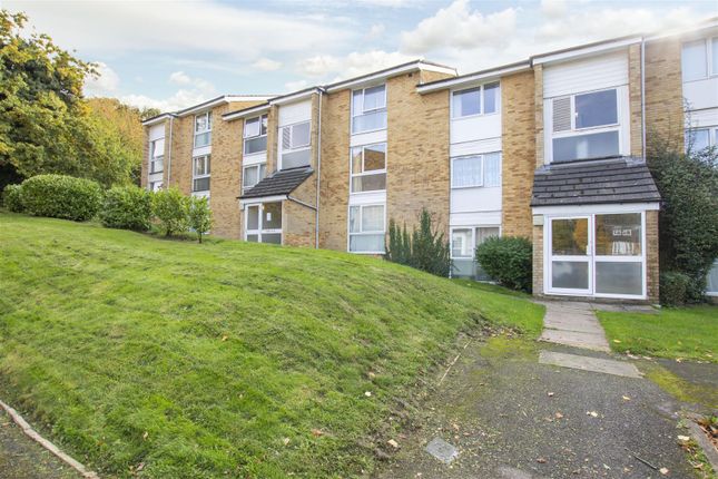 Thumbnail Flat to rent in Crofton Way, Enfield