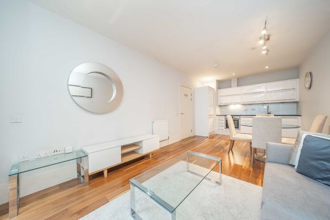 Thumbnail Flat to rent in Theobalds Road, London