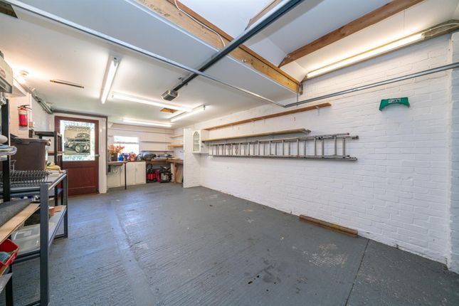 15, Widgeon Way, Watford photo 4