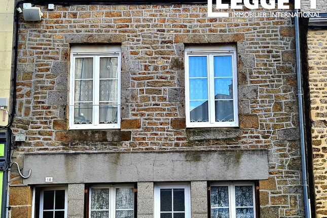 Thumbnail Villa for sale in Gorron, Mayenne, Pays De La Loire
