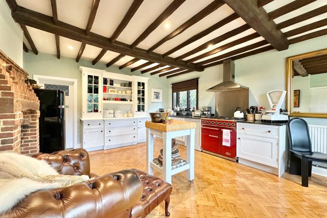 Down Cottage, Collington Lane East, Bexhill-on-Sea photo 4