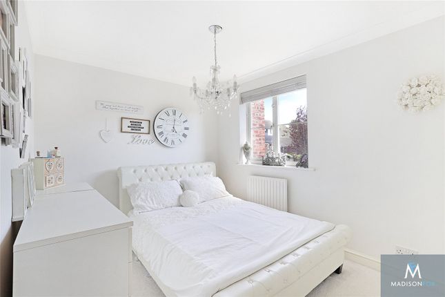 End terrace house for sale in Westfield Park Drive, Woodford Green