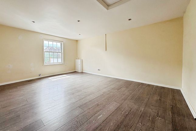 12a, Little Whyte, Huntingdon photo 3