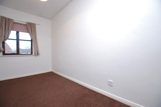 Terraced house to rent in Cotts Wood Drive, Guildford, Surrey