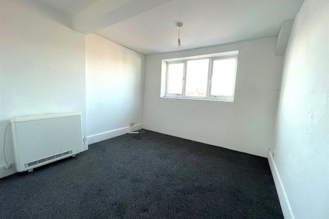85A, Old Road, Clacton on Sea photo 4